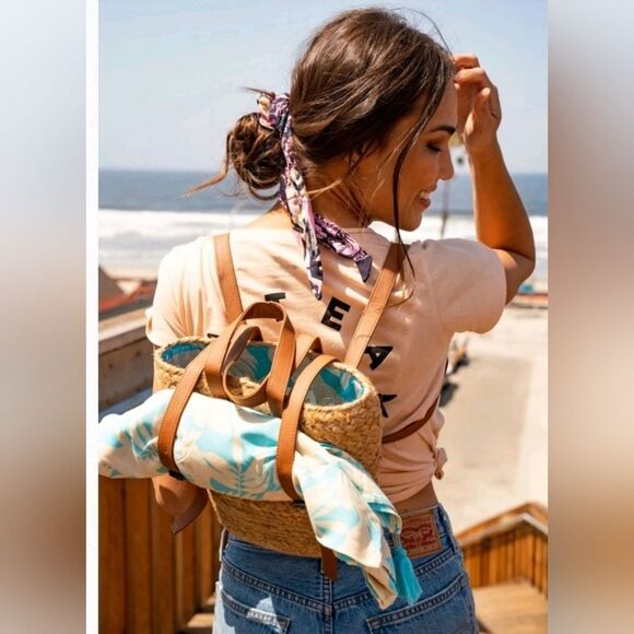 Beach Towel Holder Satchel Picnic Backpack Cooler Euro Summer  Break - Picture 2 of 14